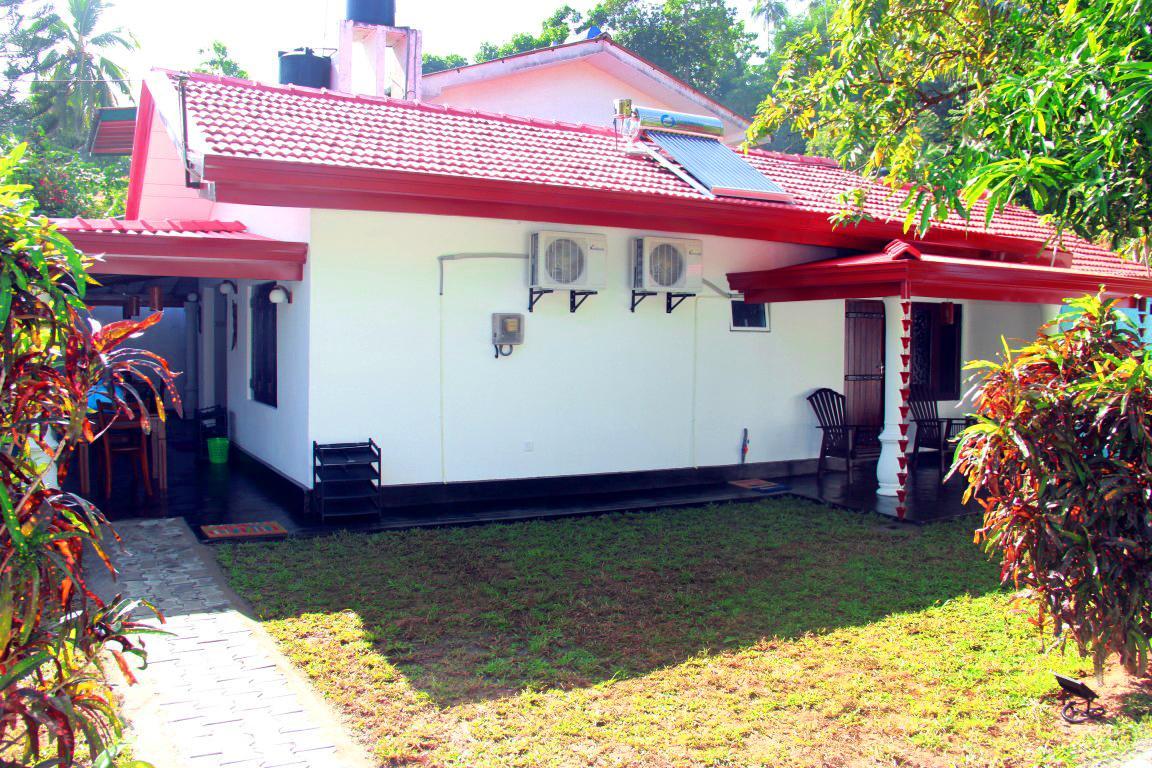 Sooriya Sewana Guest House Banduramulla Exterior photo